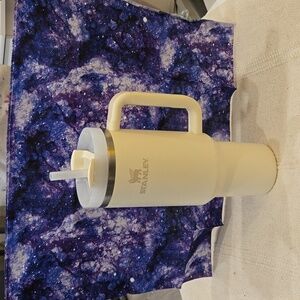 Stanley Quencher 40 ounce cream color